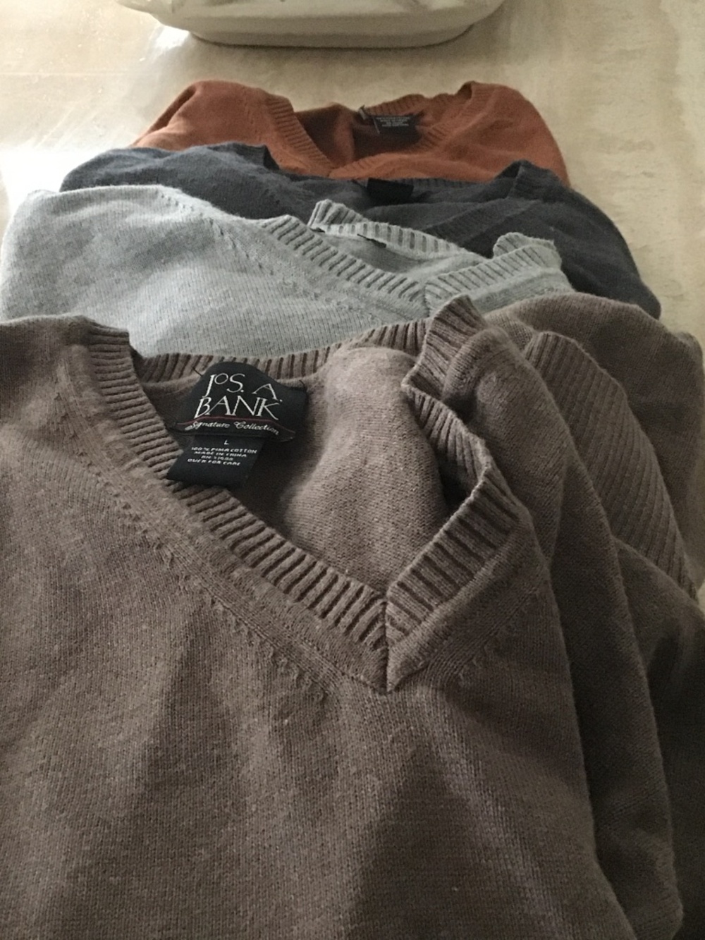 4 Joseph A Banks Mens V neck Sweaters 100% Pima cotton Size L